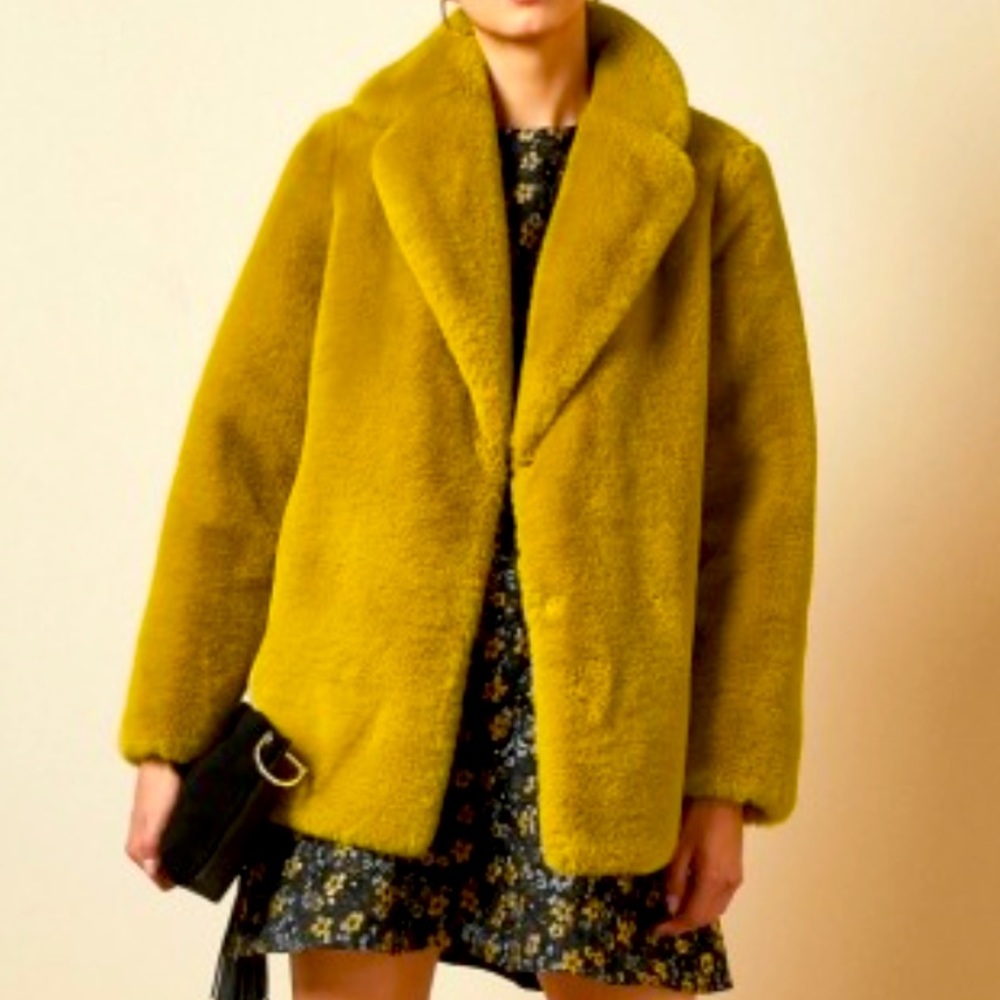 ZENNA Double Breasted Faux Fur Coat